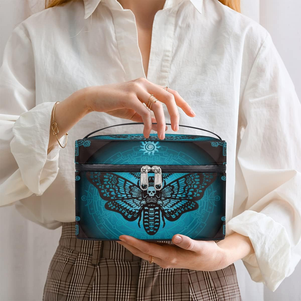 Gothic Butterfly Makeup Bag - Portable Waterproof Cosmetic Organizer and Zipper Pouch for Travel, Ideal Gift for Women and Girls