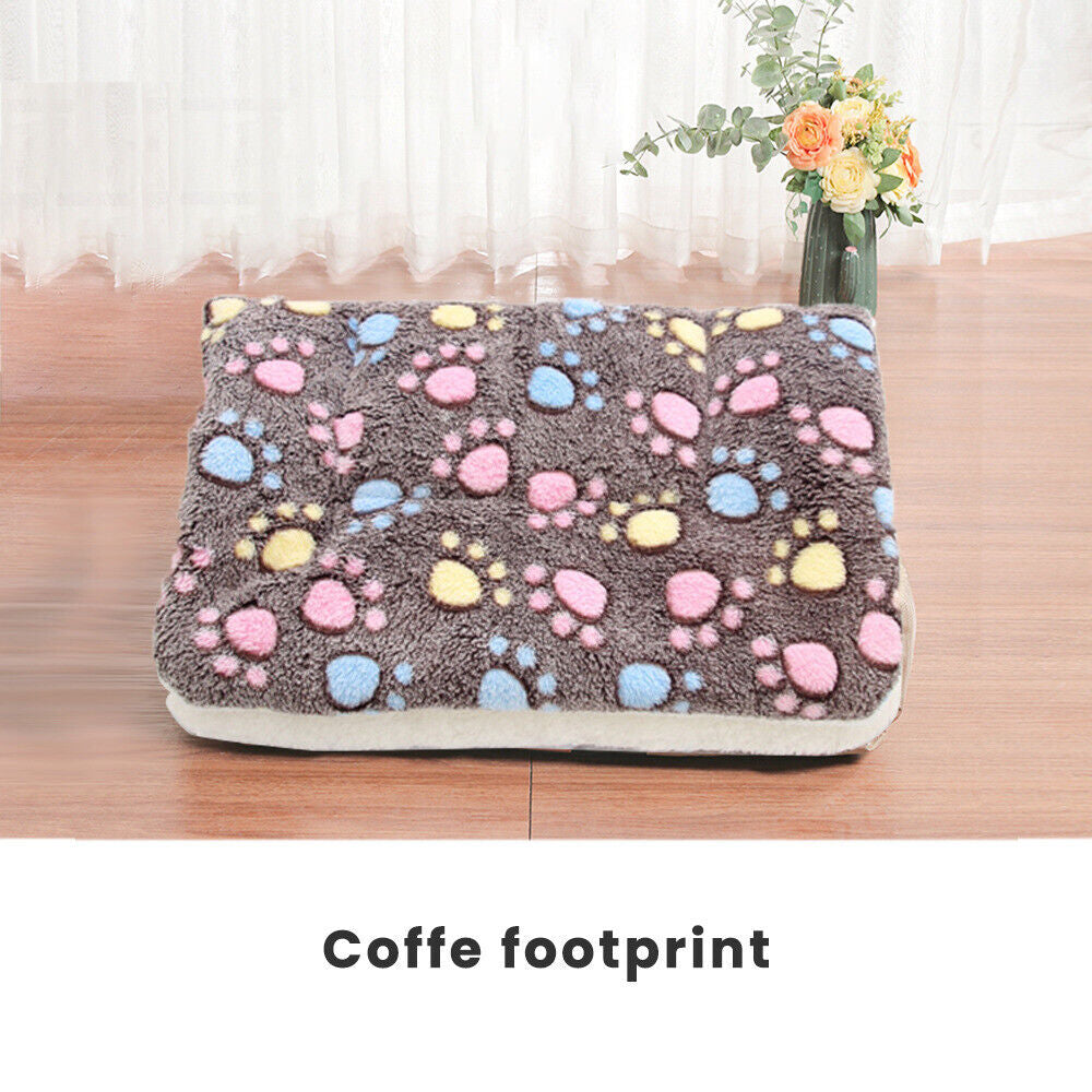 Cozy Fleece Pet Blanket Pad - Soft Thermal Bed for Cats and Dogs