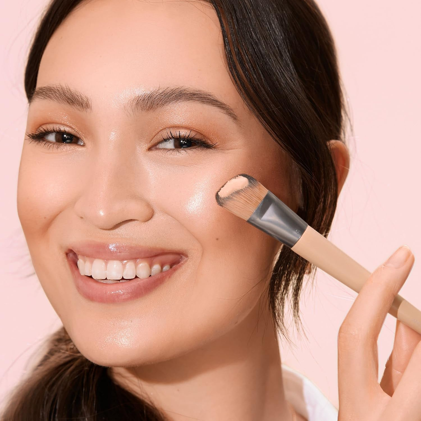 Achieve Flawless Beauty: 6-Piece Eco-Friendly Makeup Brush Set - Vegan & Cruelty-Free for Perfect Eyeshadow, Blush, Concealer, and Foundation Application