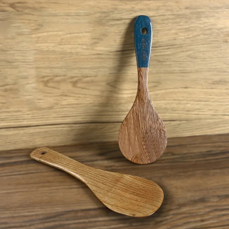 A set of wooden kitchen utensils - Safe for use with Non-stick Cookware