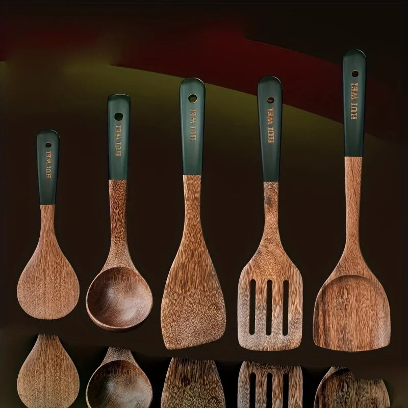A set of wooden kitchen utensils - Safe for use with Non-stick Cookware