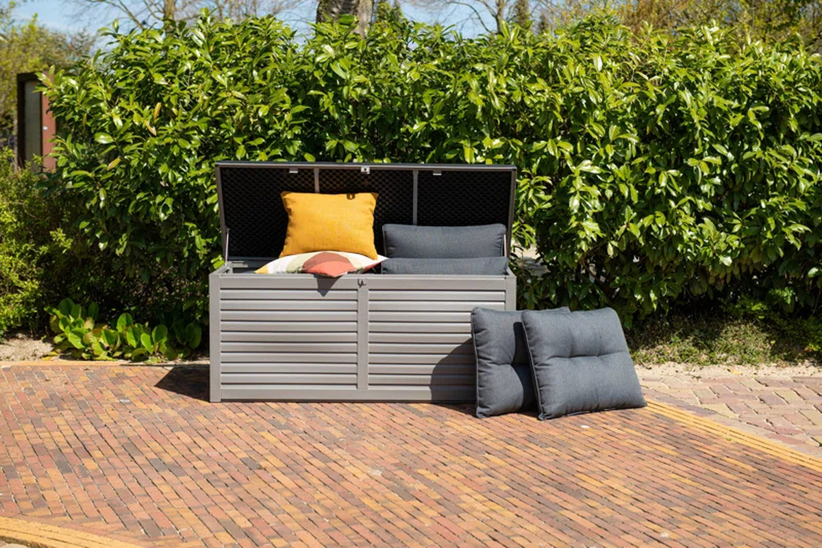 Lanaria 160Cm W 830L Water Resistant Plastic Deck Box in Grey