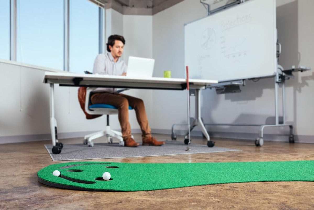 Par Three Golf Putting Green System
