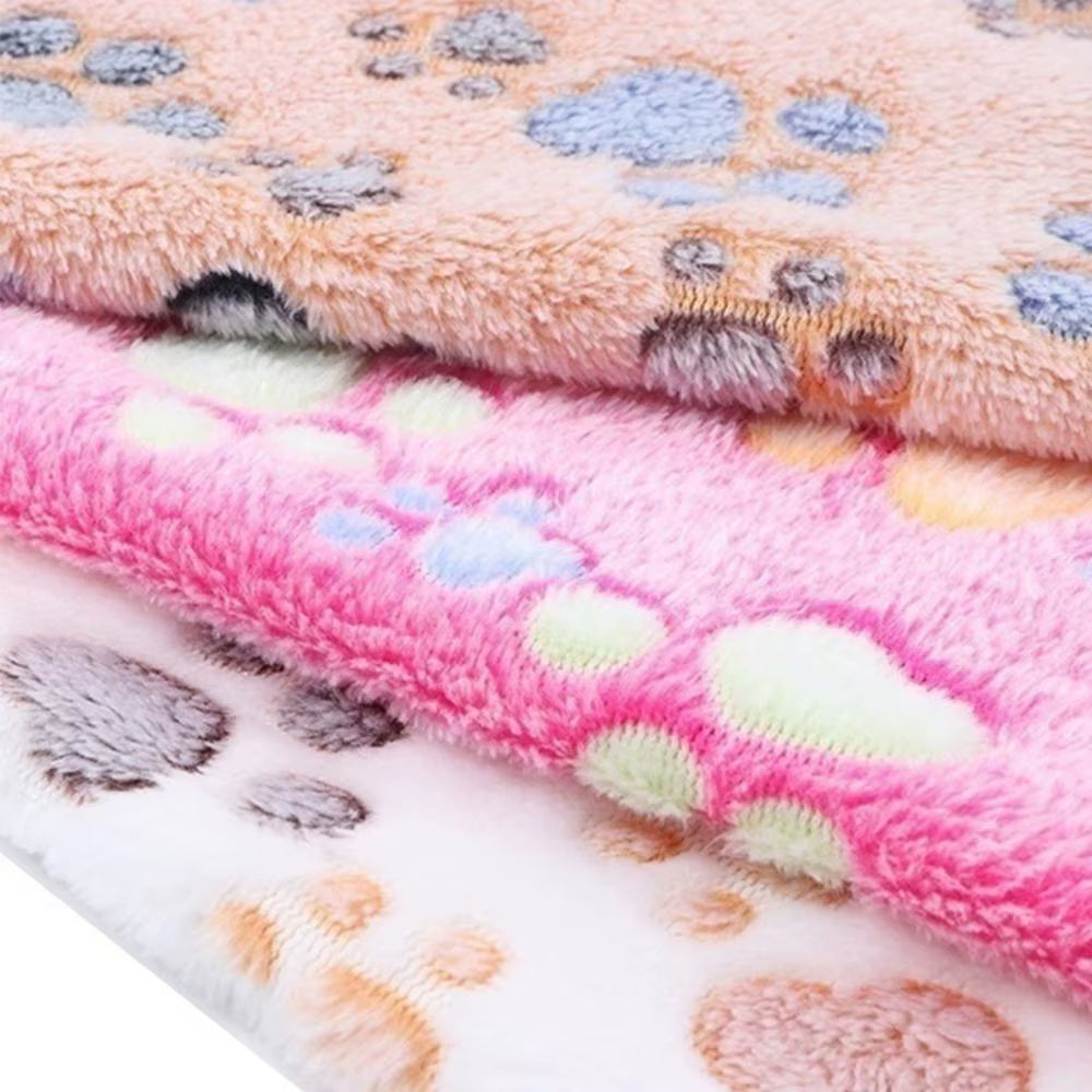 Cozy Cartoon Pet Blanket - Soft, Fluffy, and Warm Mat for Cats and Dogs