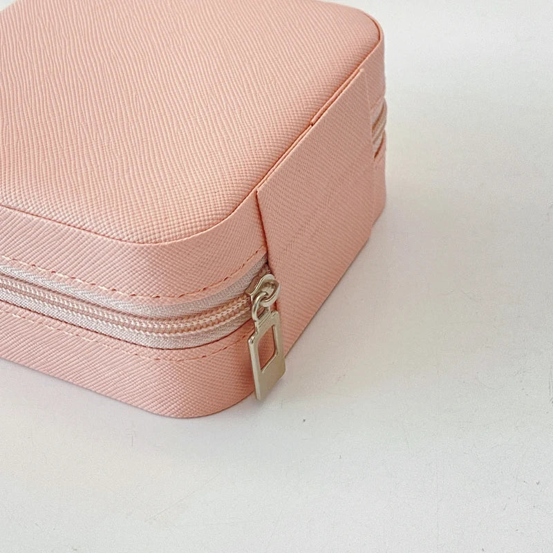 Compact Travel Jewellery Organizer - Stylish Leather Case for Earrings, Necklaces & Rings