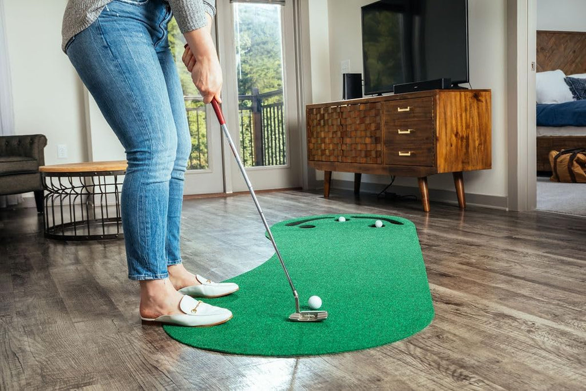 Par Three Golf Putting Green System